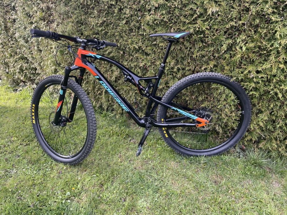En détail, le Lapierre XR personnalisé d'Anton Cooper