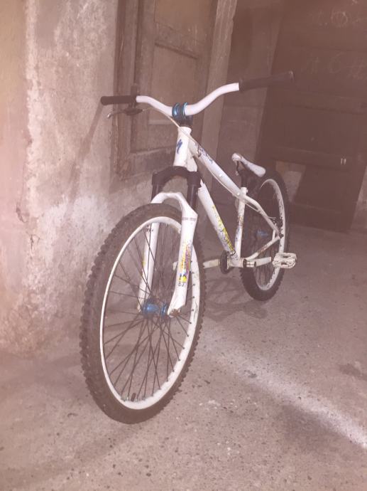 specialized dirt jump bike