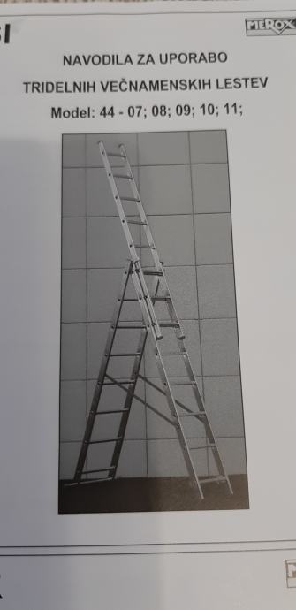 Lestev, trodelna AL večnamenska proizvajalca  MEROX 3x8 stopnic