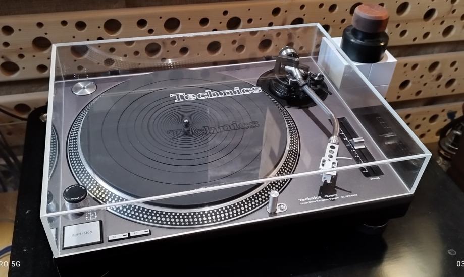 Technics SL 1200 dust cover