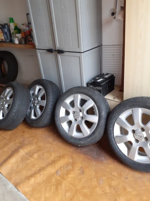 Platišča 15'' s pnevmatikami, Opel Corsa