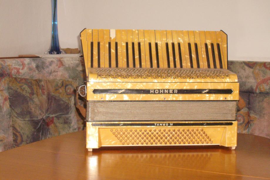 Hohner, klavirska harmonika