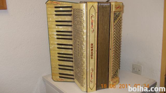 klavirska harmonika hohner 120 basna