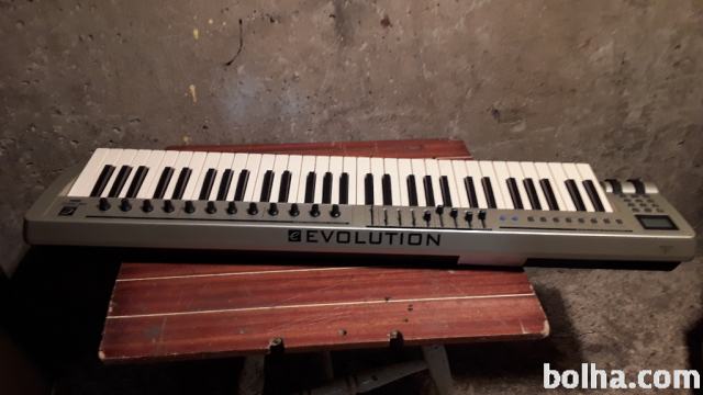 Prodam klaviaturo EVOLUTION midi keyboard