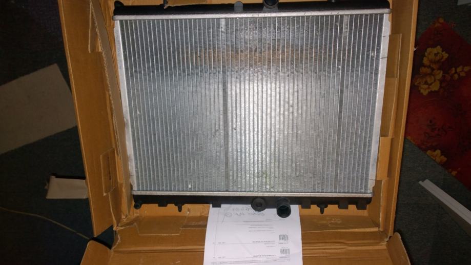 hladilnik vode za berlingo, 2010 letnik