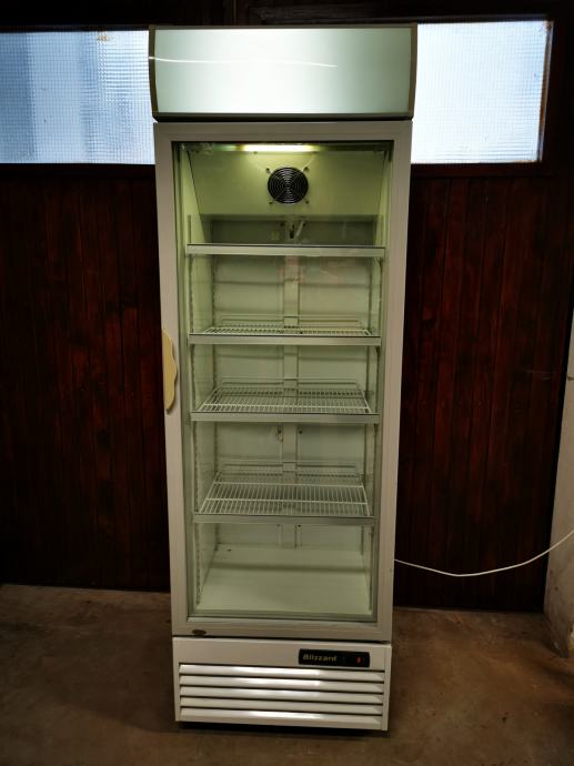 Hladilnik za pijačo - hladilna vitrina