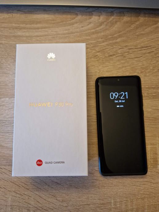 Boîte HUAWEI P30 PRO (option Accessoires original tète de charge câble