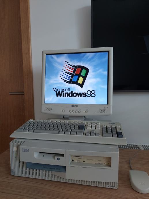 Retro IBM PC Windows 98
