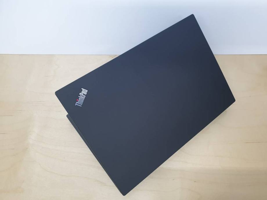 Prenosnik Lenovo ThinkPad T560 i5-6300U, 15.6", 8GB RAM, 512gb SSD