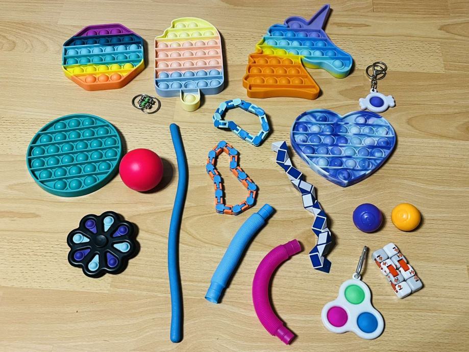 FIDGET TOYS