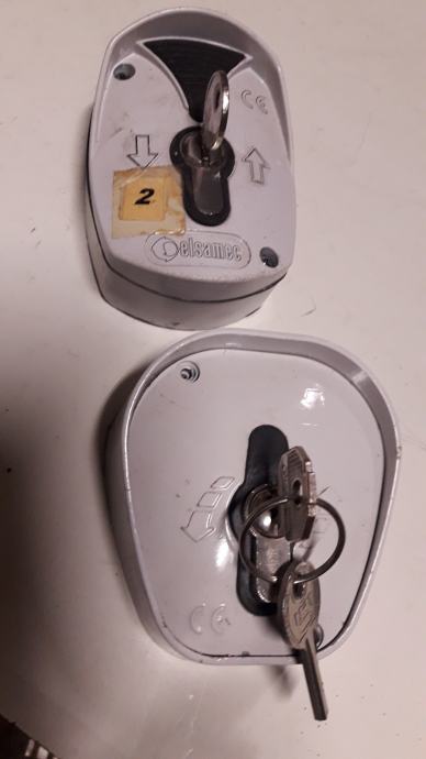 Preklopna el. stikala z ključavnico in ključem
