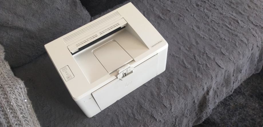 Tiskalnik LaserJet Pro M102w
