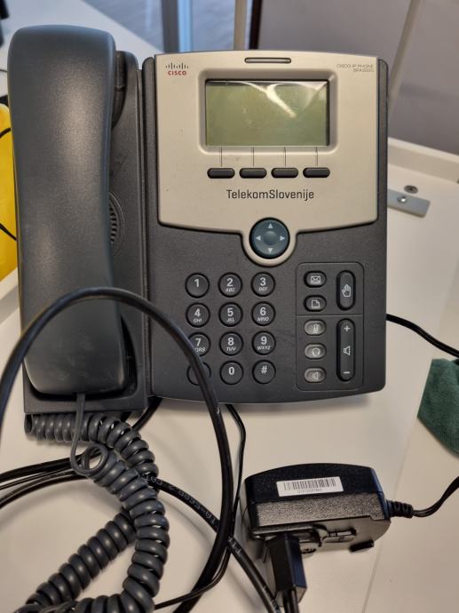 CISCO IP TELEFON SPA502G - na voljo 2 kosa