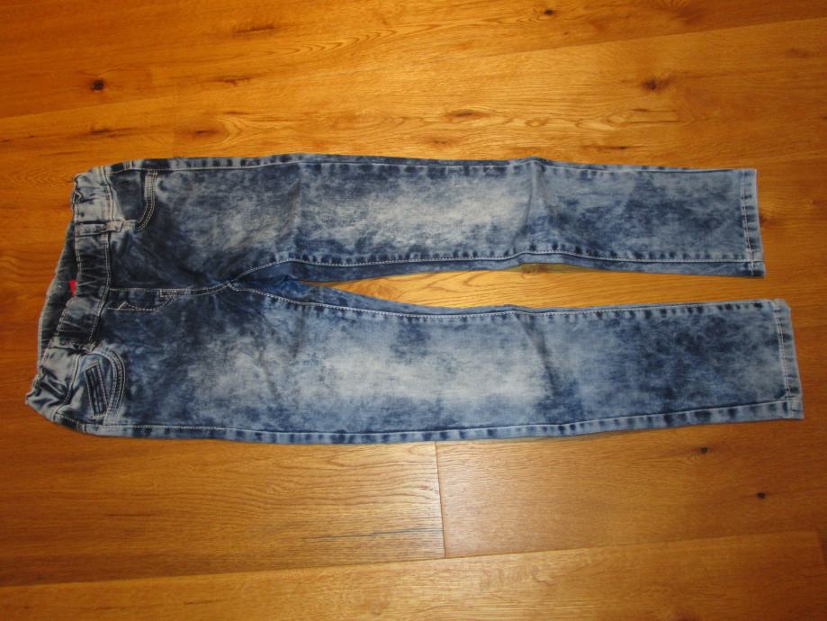 dekliške jeans hlače s oliver št. 134