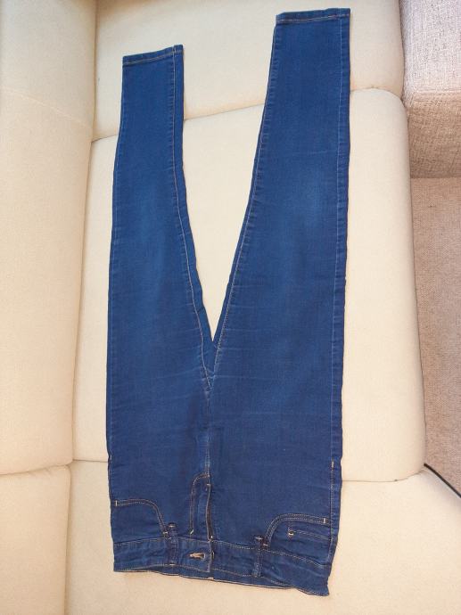 Dekliške jeans hlače, vel. 152