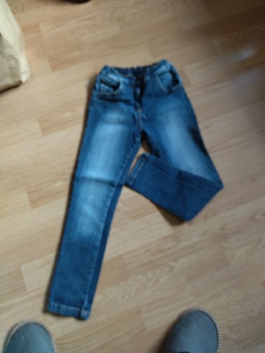 otroške jeans hlače