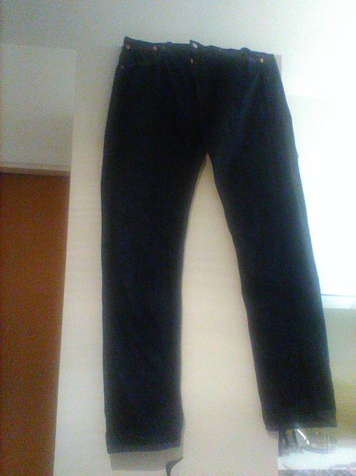 Nove Levis jeans 501, w 34 l 36