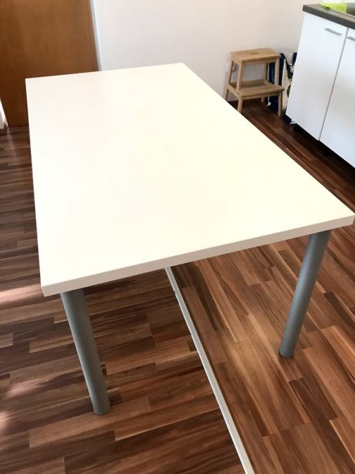 Jedilna ali pisalna miza: 160x90x75 cm