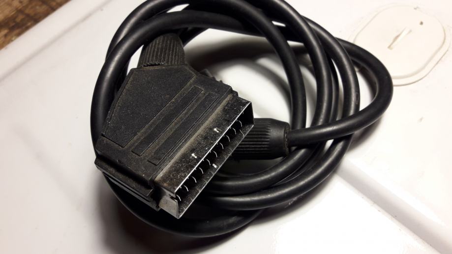 Kabel povezovalni za računalnike