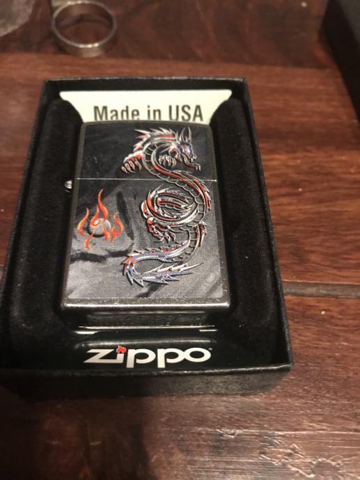 Zippo dragon zmaj vžigalnik original nov