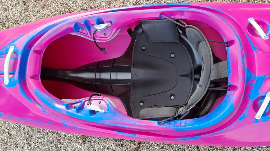 Kajak SPADE Joker Pink Moder / NOV / popust 240€