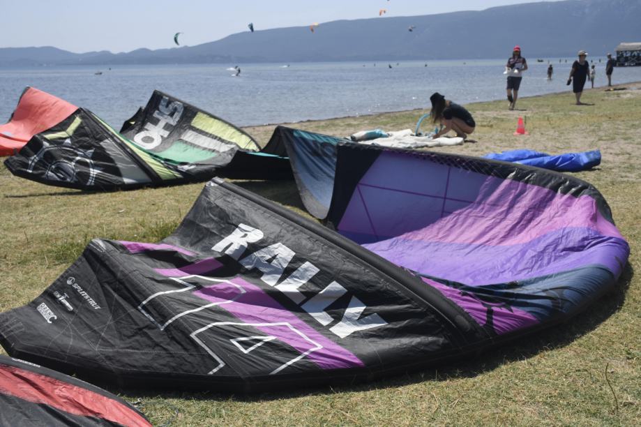 Kite SLINGSHOT RALLY 14m 2019 + bar SENTINEL 27m 2019