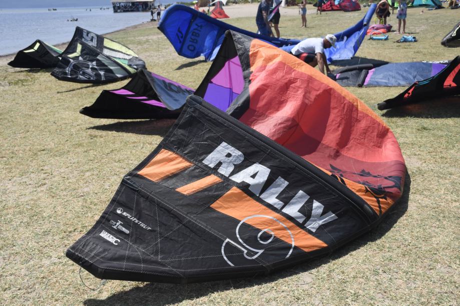 Kite SLINGSHOT RALLY 9m 2019 + bar SENTINEL 24m 2019