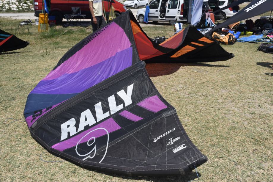Kite SLINGSHOT RALLY 9m 2019 + bar SENTINEL 24m 2019