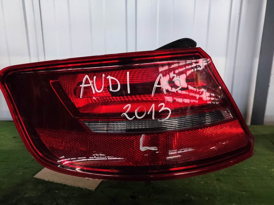 Audi A3 2013 zadnja leva luč 8v4945095
