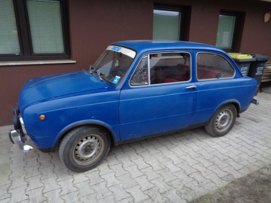 Fiat 850-zadnje obrobe-KUPIM,Maketa fiat 850