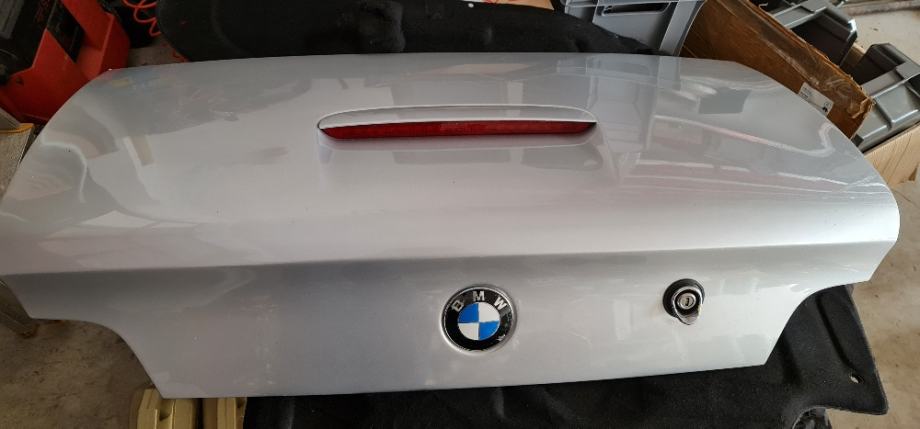 Hauba BMW Z3 - zadnja