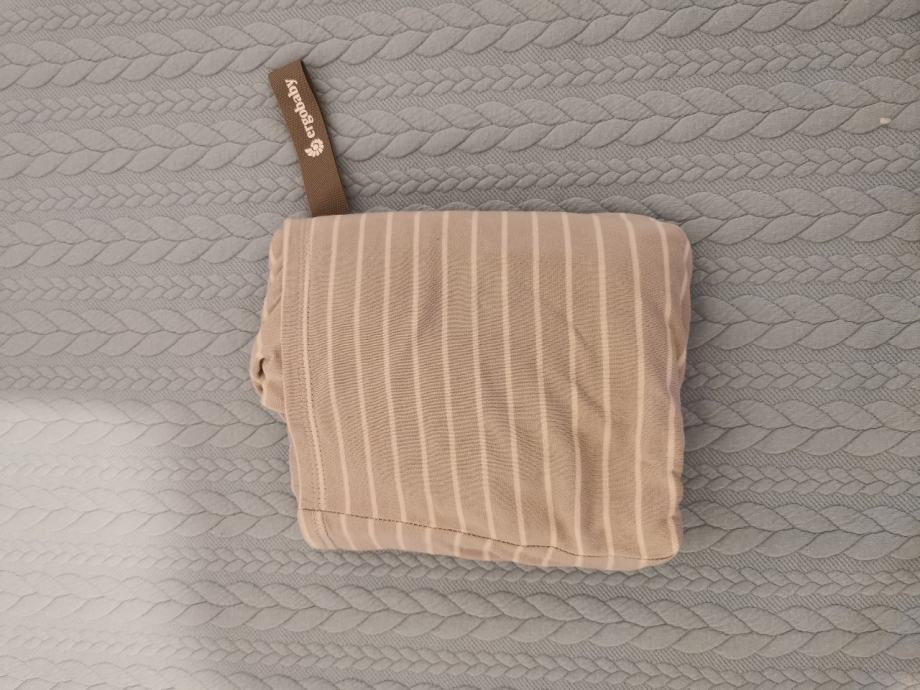 Ergobaby Raztegljiv trak Aura wrap Stripes, odlično ohranjen