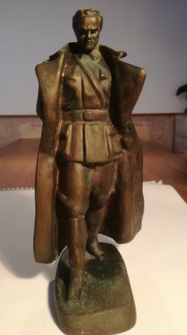 Bronasti kip Josipa Broza Tita