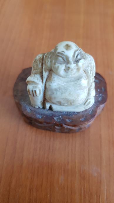 Buda kipec manjši iz kosti star