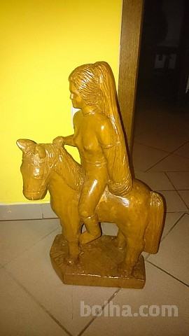 Kip ženska na konju