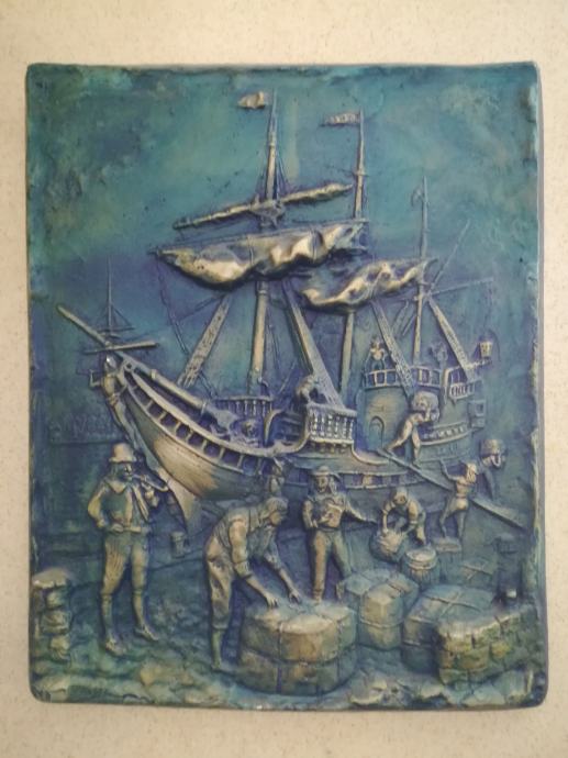 Reliefna slika - delo v pristanišču na morju