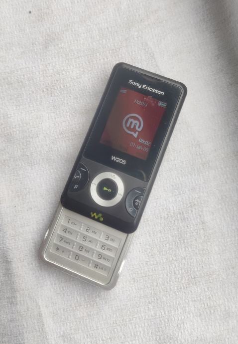 Sony Ericsson W205 klasika
