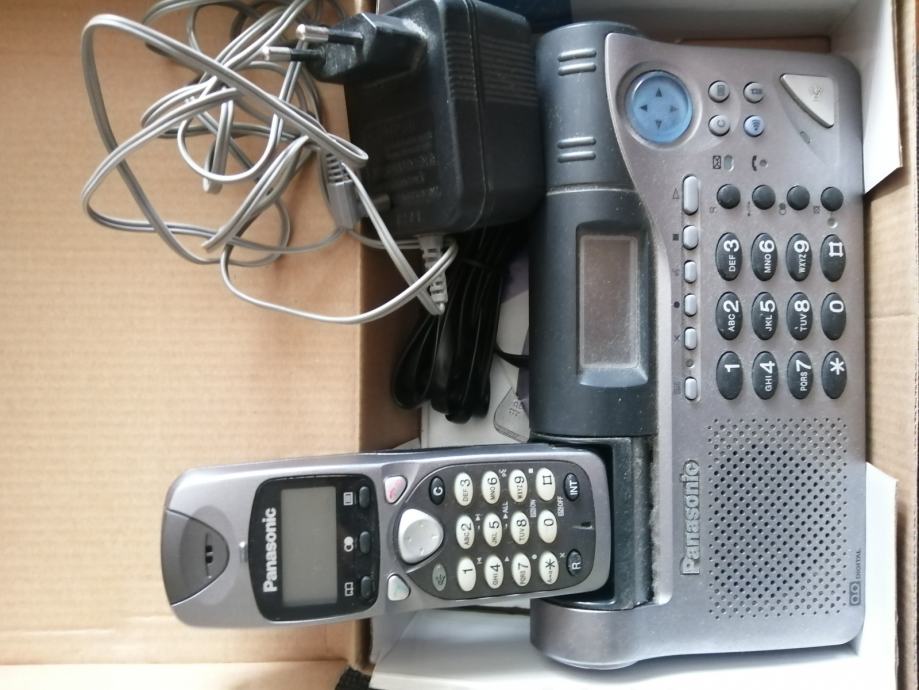 Stacionarni brezžični telefon PANASONIC s telefonskim odzivnikom