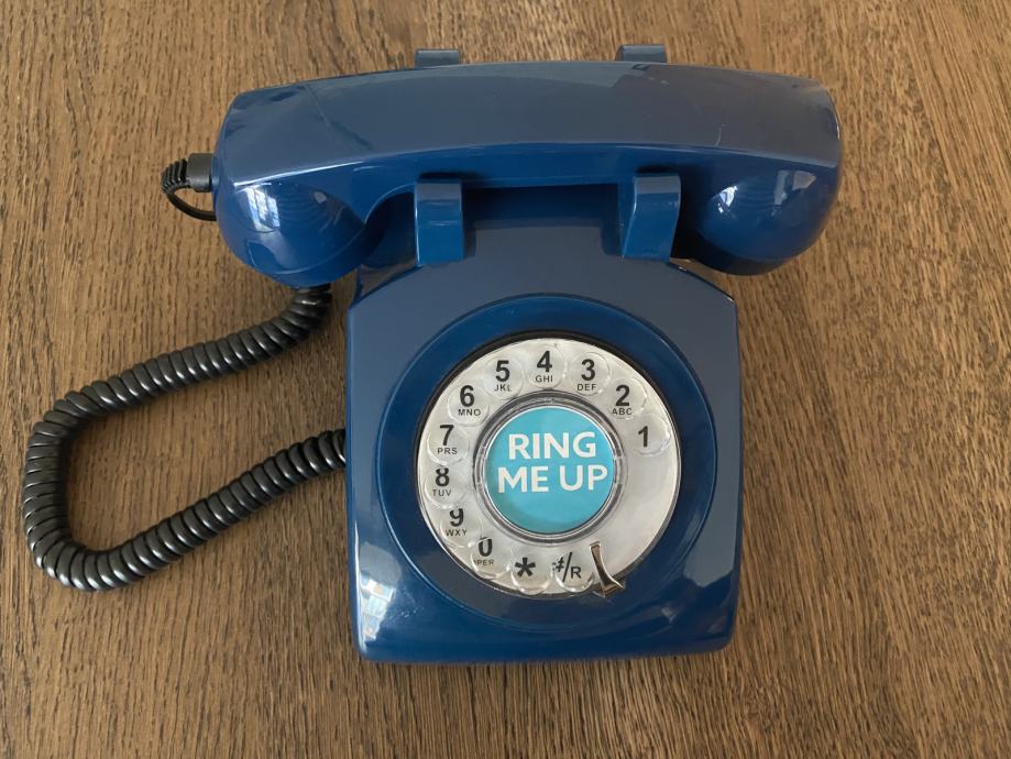 Stacionarni telefon znamke Benetton