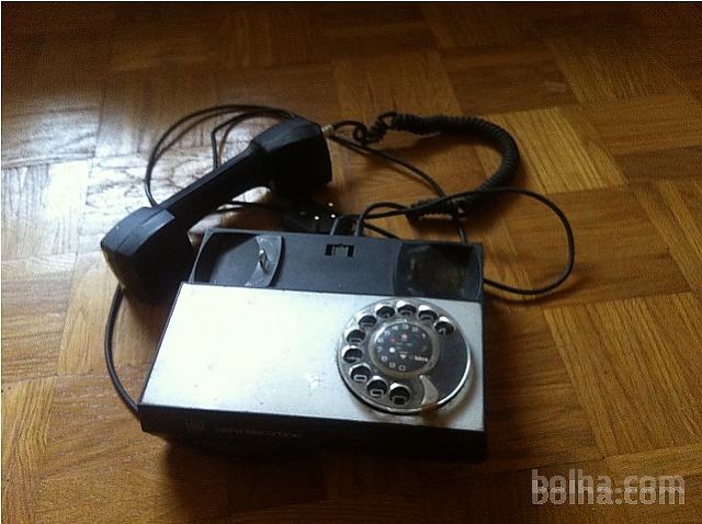 Starejši klasični telefon ISKRA naprodaj