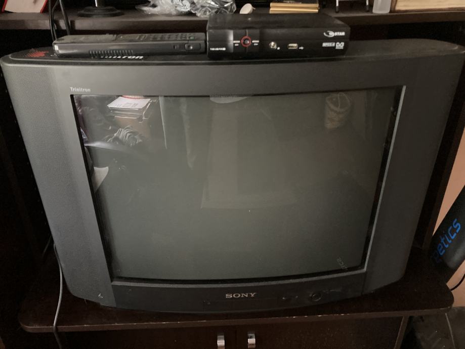 Sony katodni TV diagonala 61cm