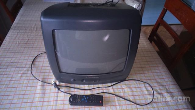 TV Grundig, manjši, normalno delujoč, daljinec, televizor