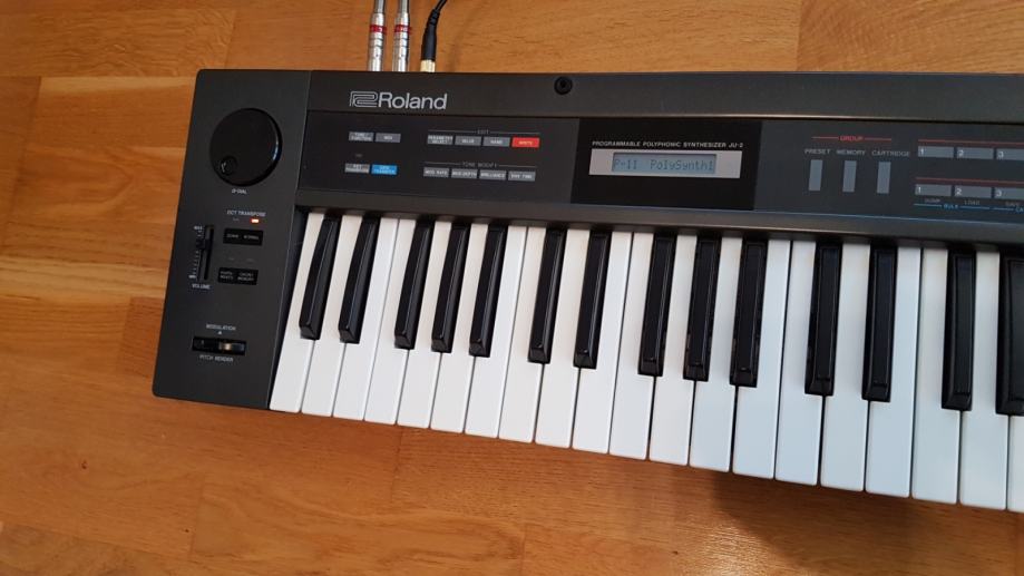 ROLAND ALPHA JUNO 2