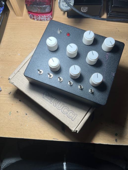 Rucci Electronics Maximal Drone Desktop Synth - Perfect Circuit