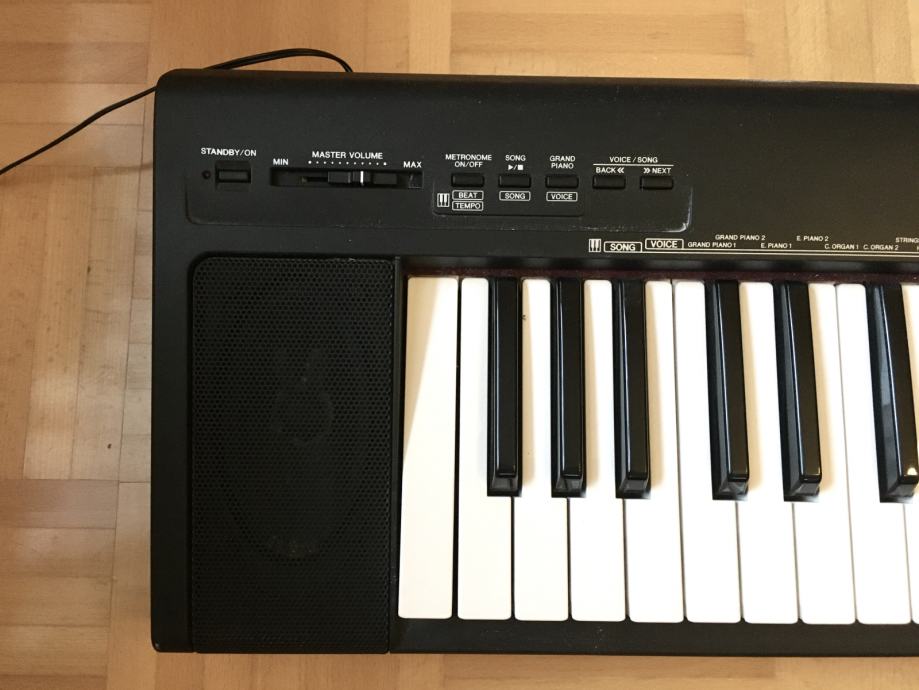 Yamaha NP30 Portable Grand Keyboard prenosna klaviatura