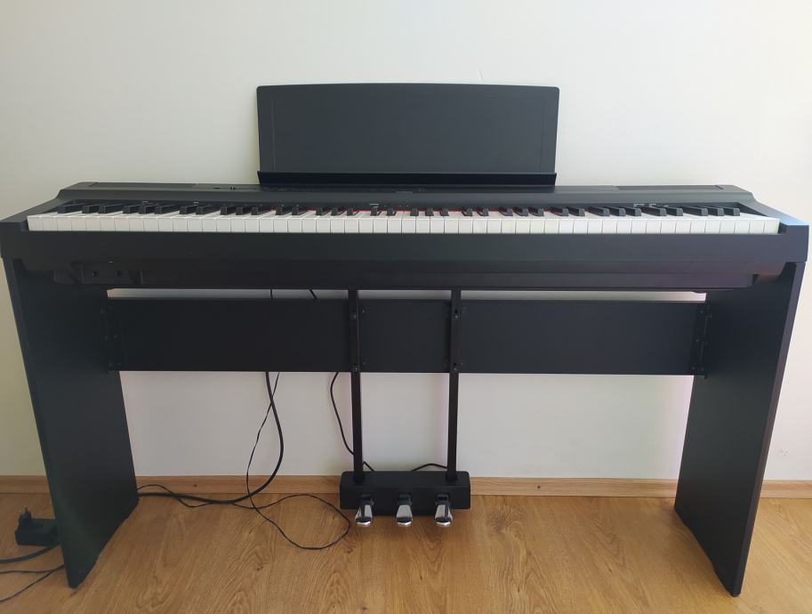 Yamaha P125 digitalni klavir