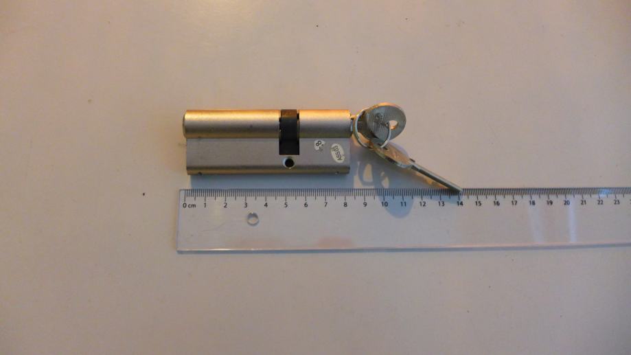 Cilindrični vložek 8cm + 2 ključa