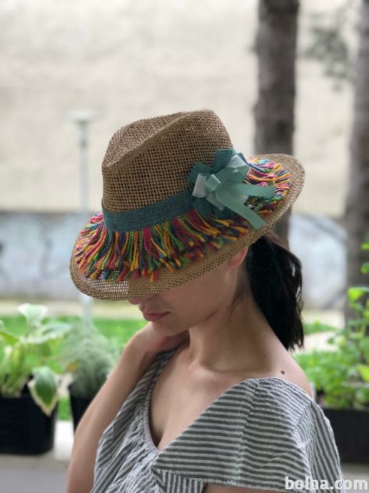 Zenski poletni klobuki