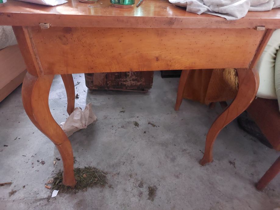 miza starinska