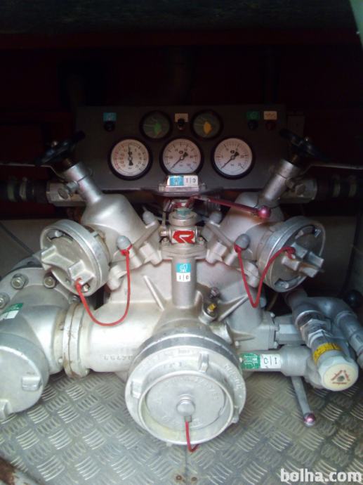 gasilska črpalka za vodo rosenbauer 1600/8